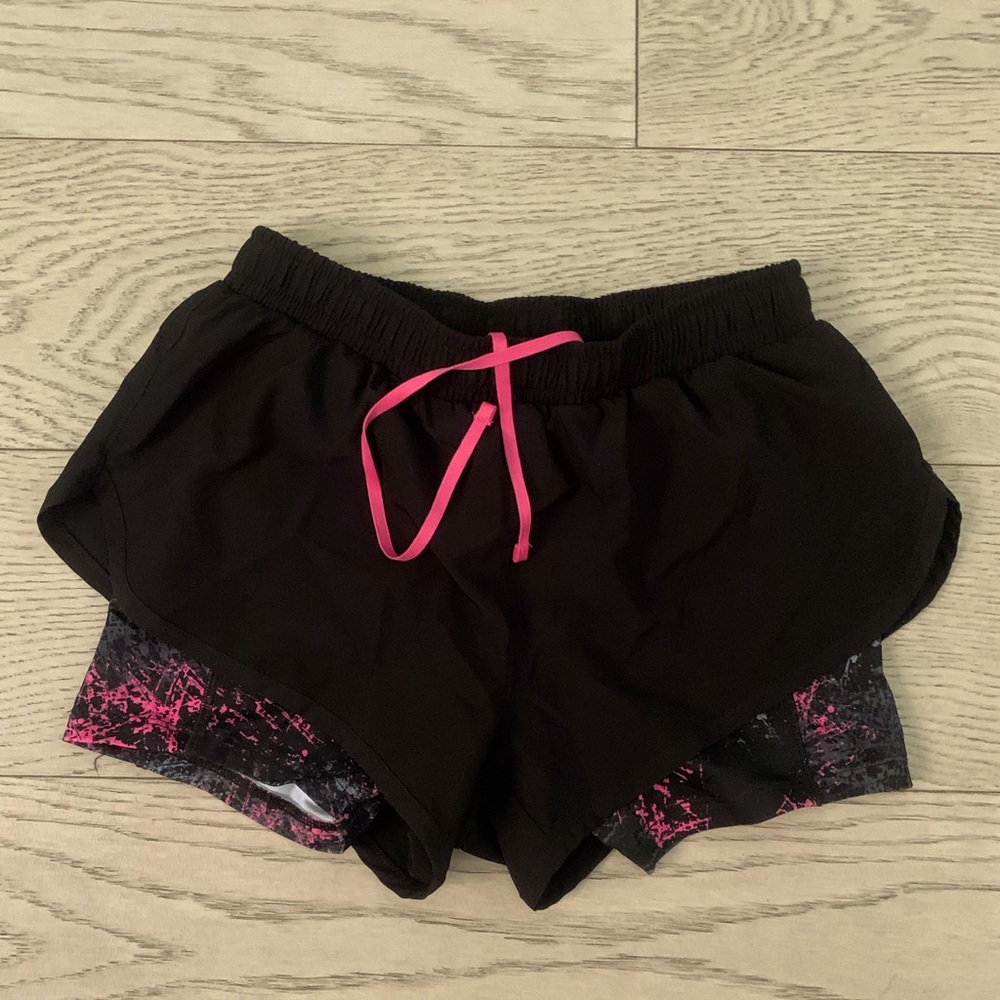 Double layer activewear shorts